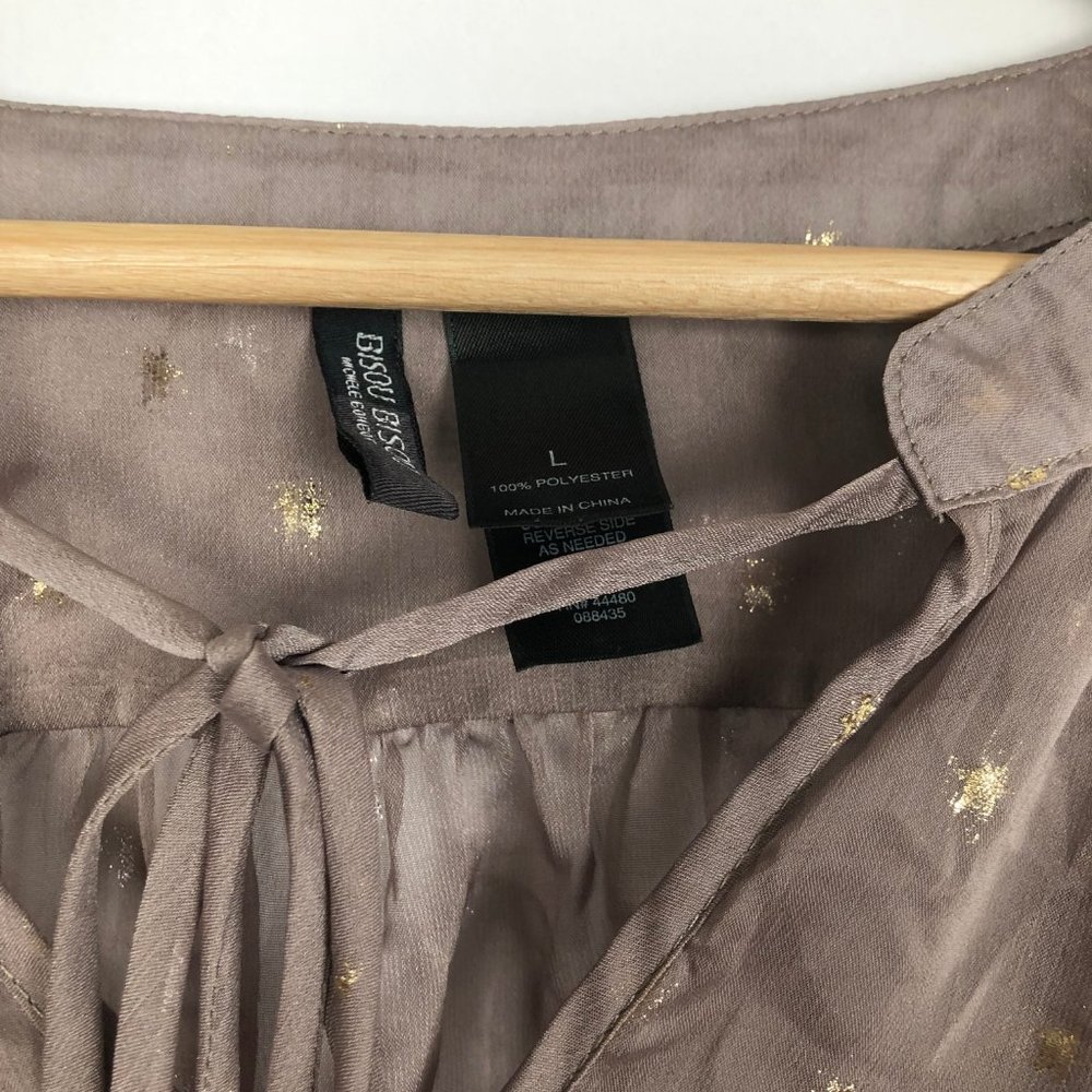 Bisou Bisou Sheer Top with Metallic Detail! - Picture 2 of 5